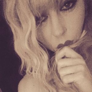 Meet your Posher, Laura lala